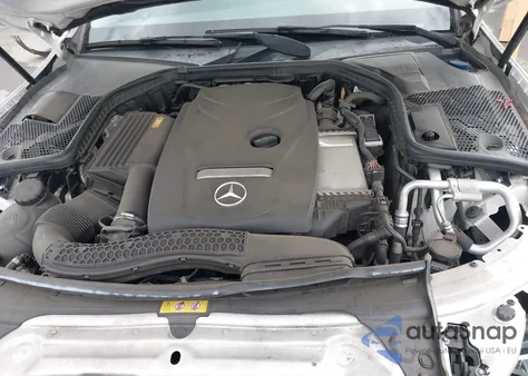 2018 Mercedes-Benz C 300 из США, поврежденный, VIN 55SWF4JBXJU254283